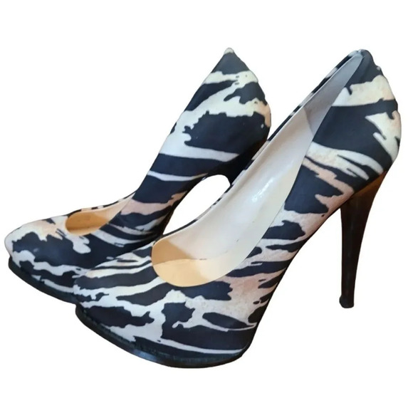 CHIC STATEMENT GUESS ZEBRA /TIGER PRINT IN NEUTRAL COLORS PLATFORM HEEL SIZE 8 - Picture 4 of 12